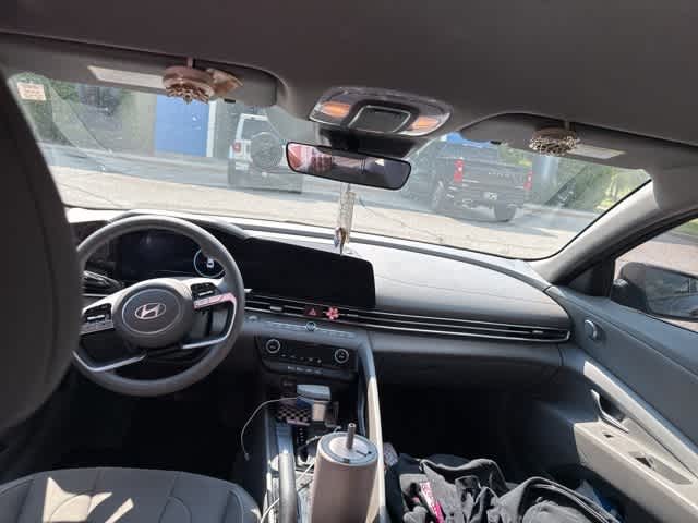 Thumbnail: 2024 Hyundai Elantra - 16