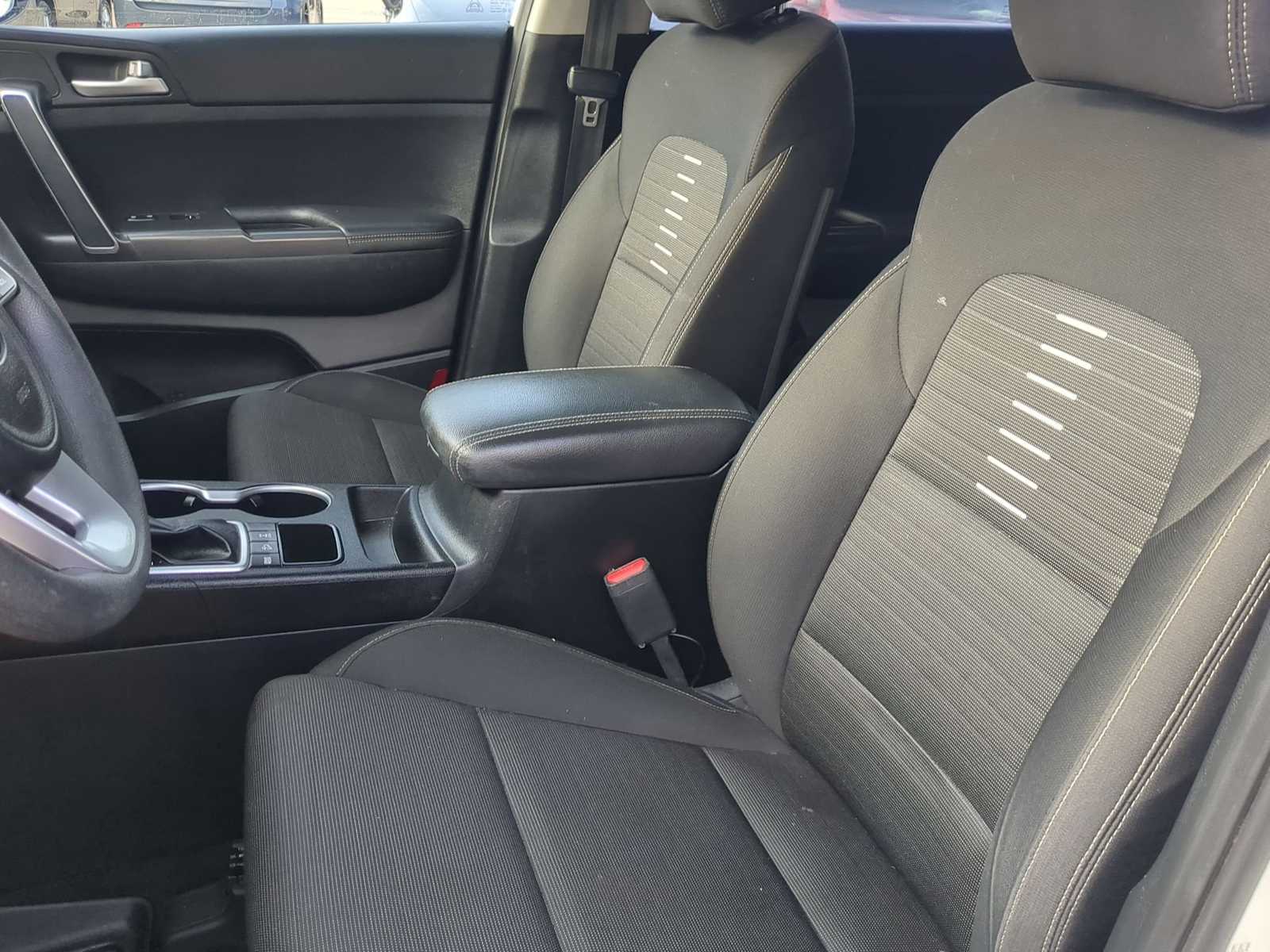 Thumbnail: 2022 Kia Sportage - 16