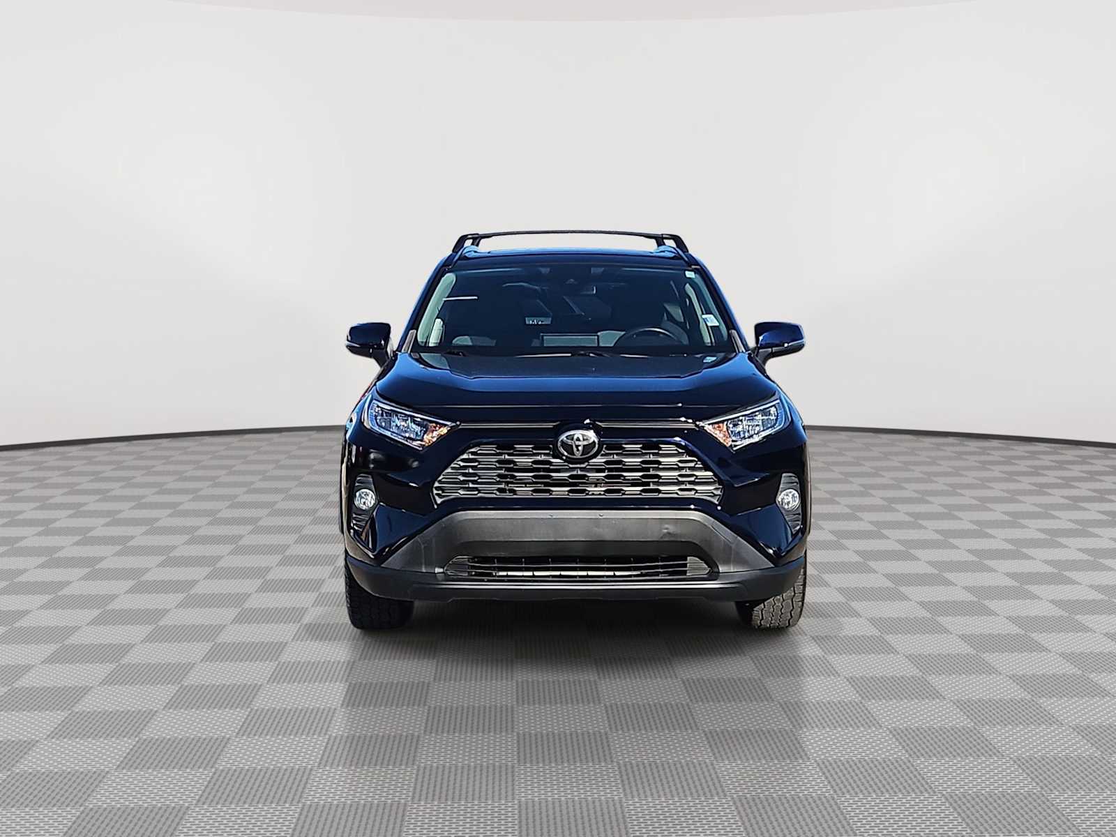 Thumbnail: 2019 Toyota RAV4 - 3