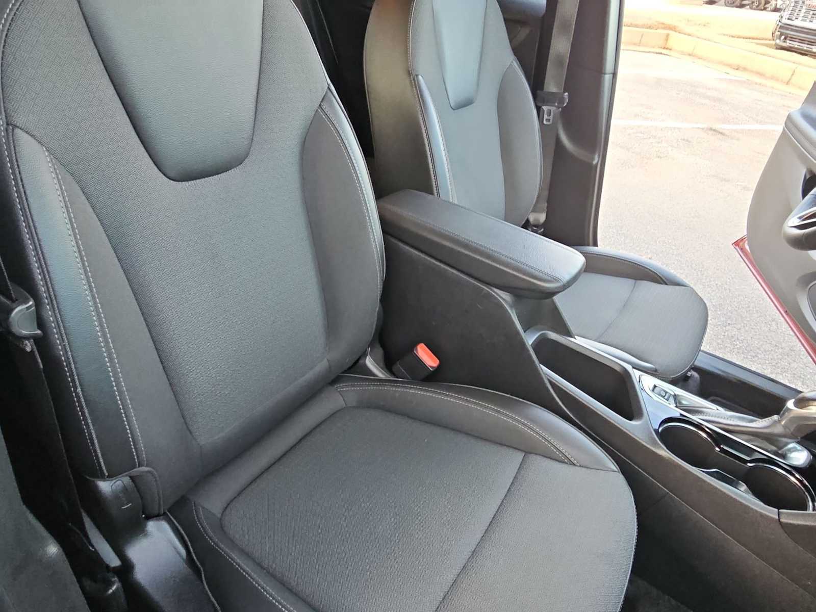 Thumbnail: 2023 Buick Encore GX - 22