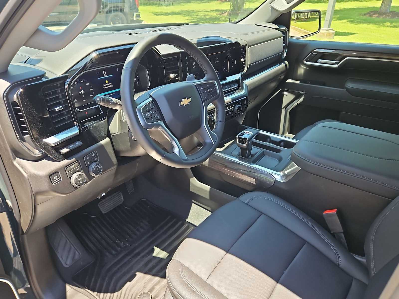 Thumbnail: 2026 Chevrolet Silverado 1500 - 10