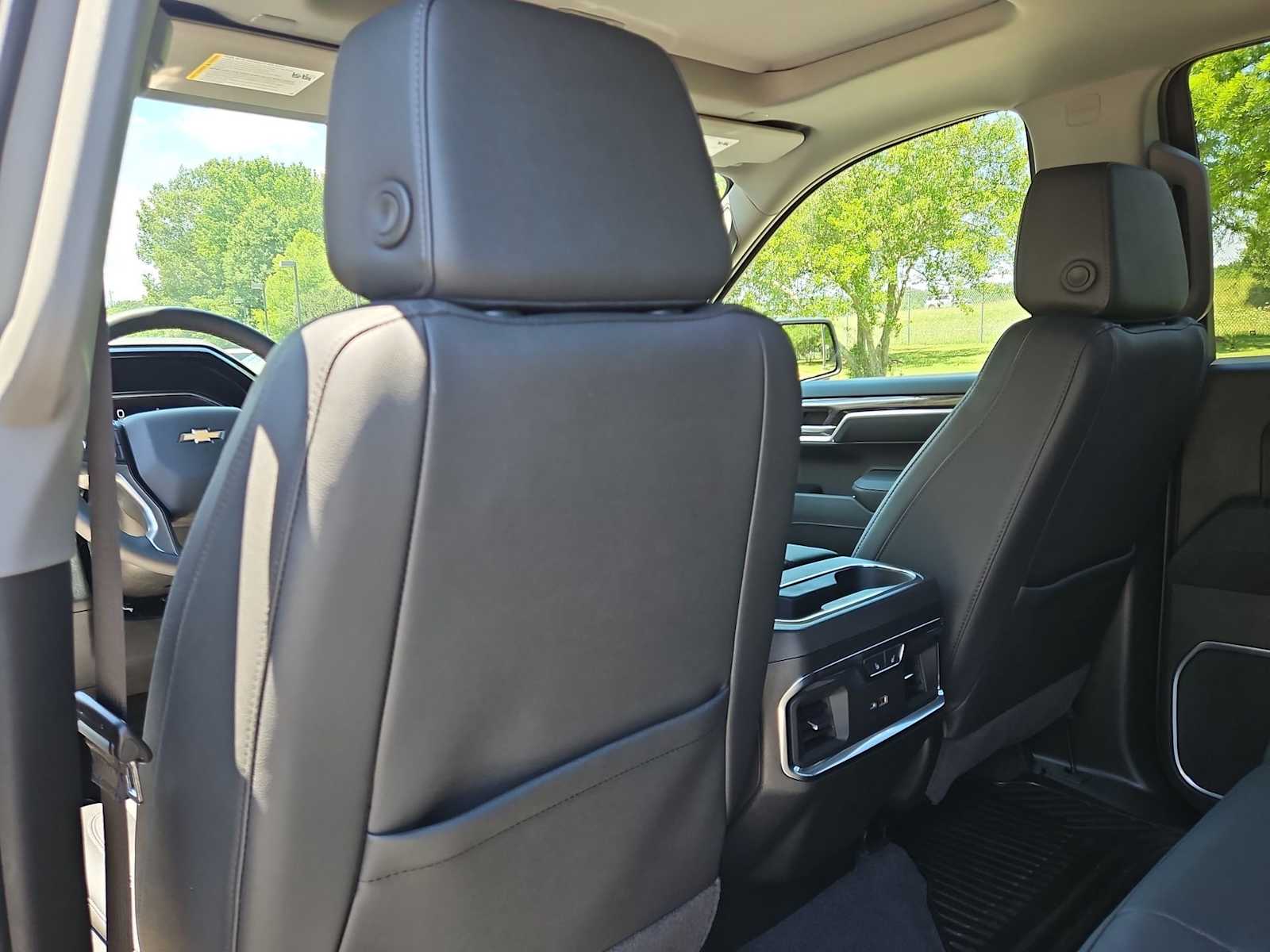 Thumbnail: 2026 Chevrolet Silverado 1500 - 19