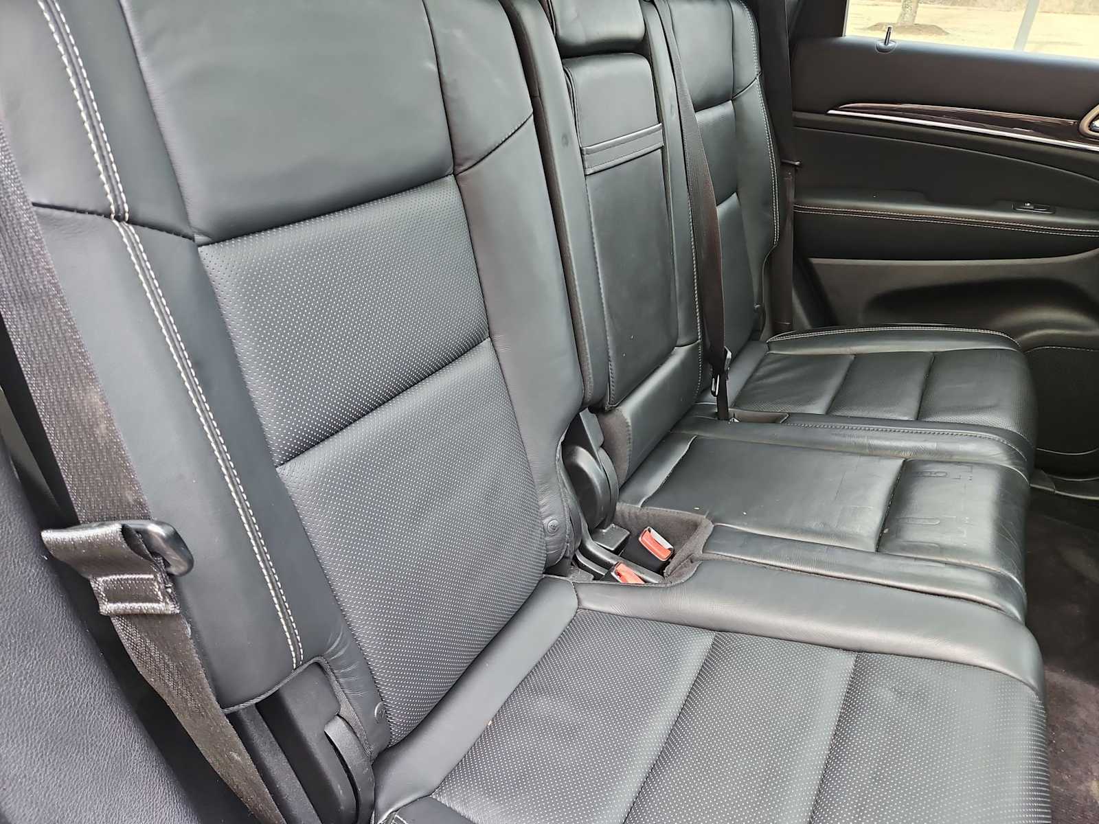 Thumbnail: 2015 Jeep Grand Cherokee - 21