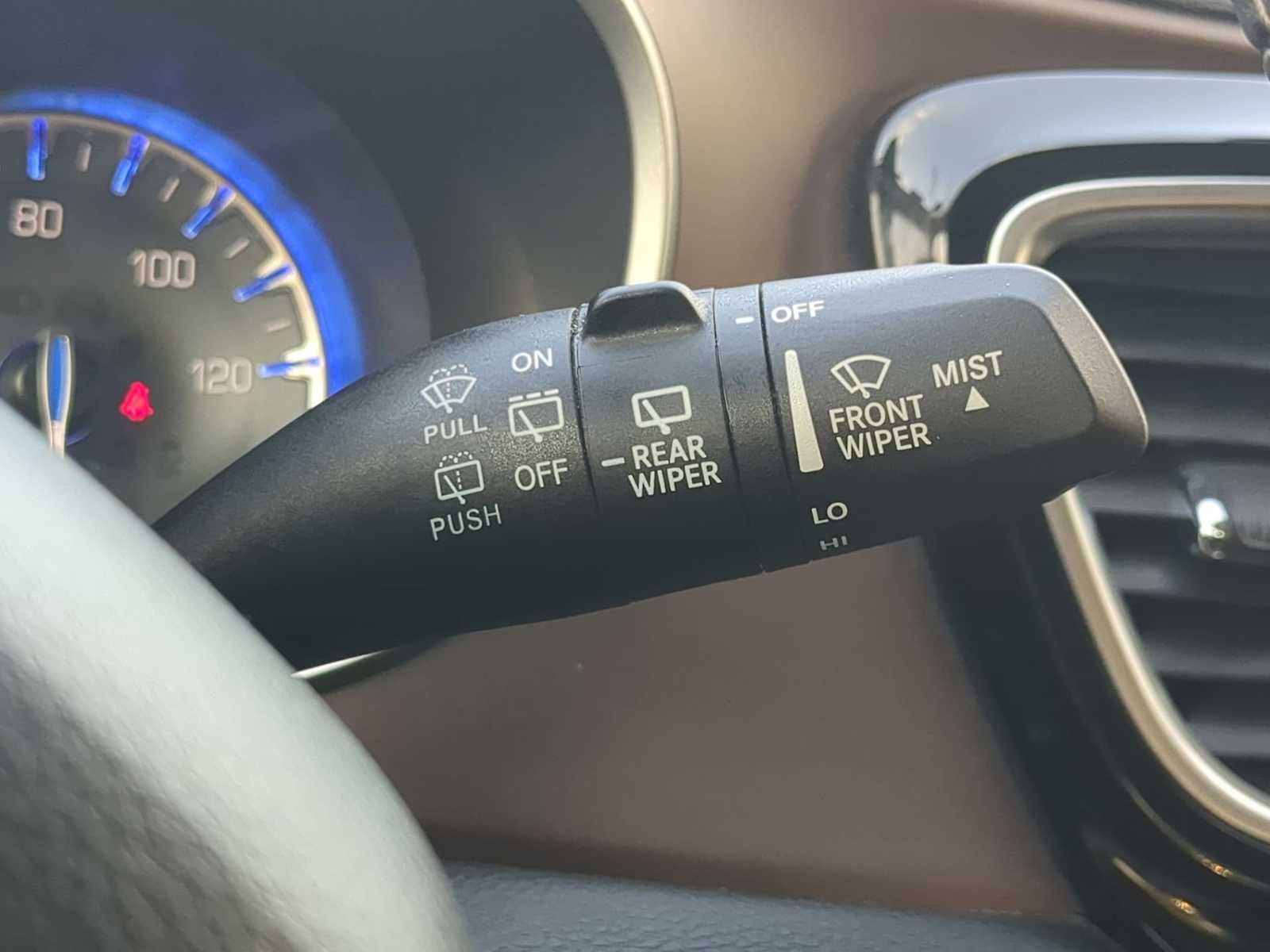 Thumbnail: 2023 Chrysler Voyager - 24