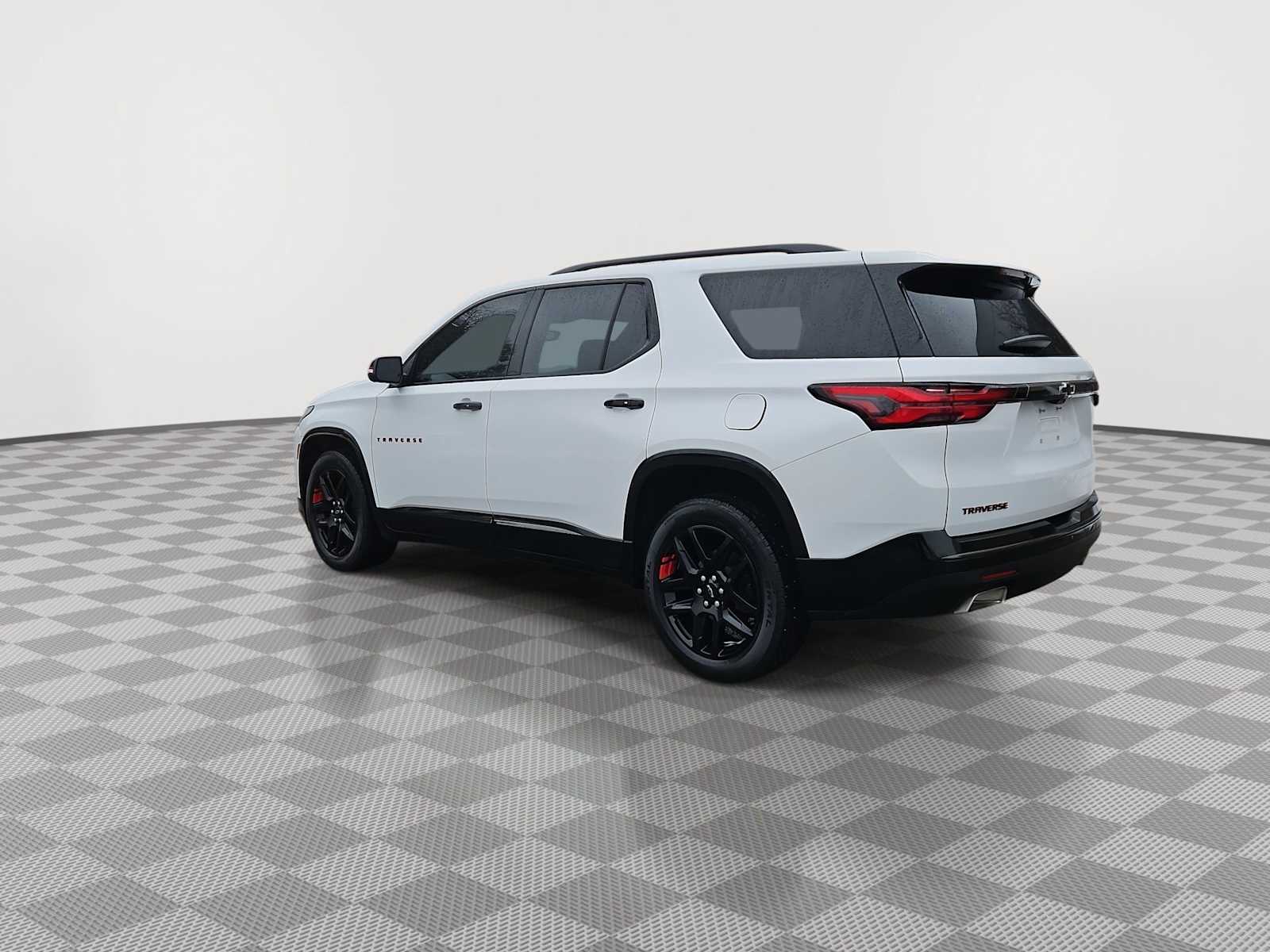 Thumbnail: 2023 Chevrolet Traverse - 6