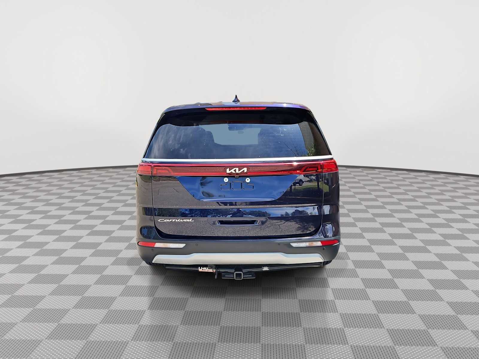 Thumbnail: 2022 Kia Carnival - 7