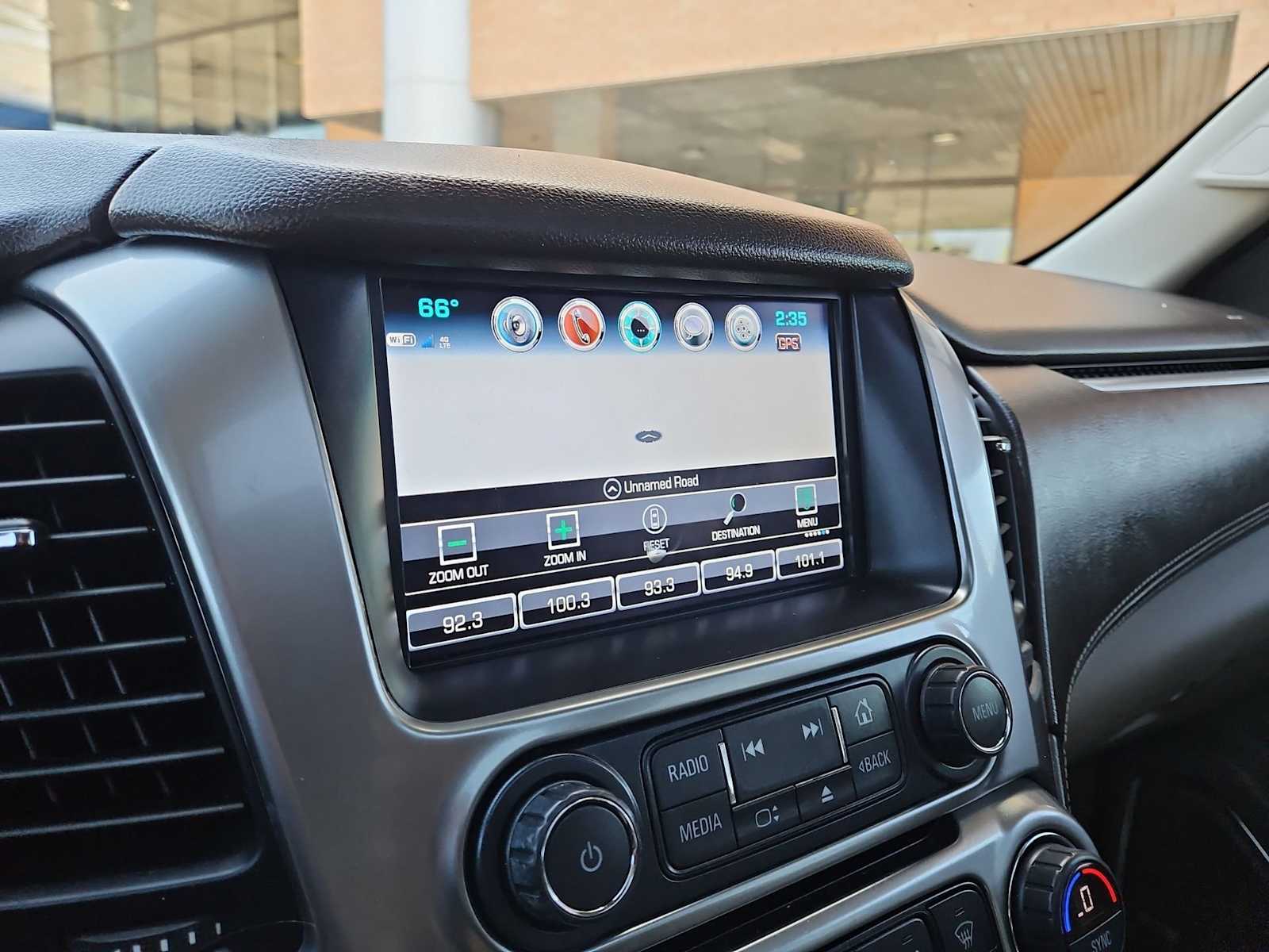 Thumbnail: 2018 Chevrolet Tahoe - 29