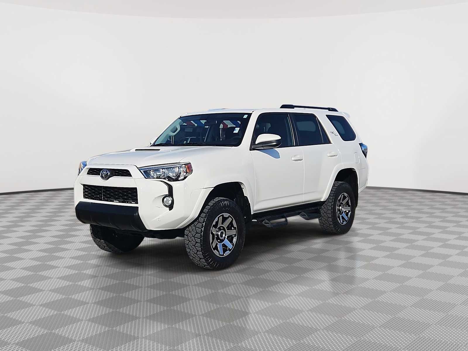 Thumbnail: 2019 Toyota 4Runner - 4