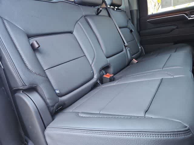 Thumbnail: 2026 GMC Sierra 2500 - 21