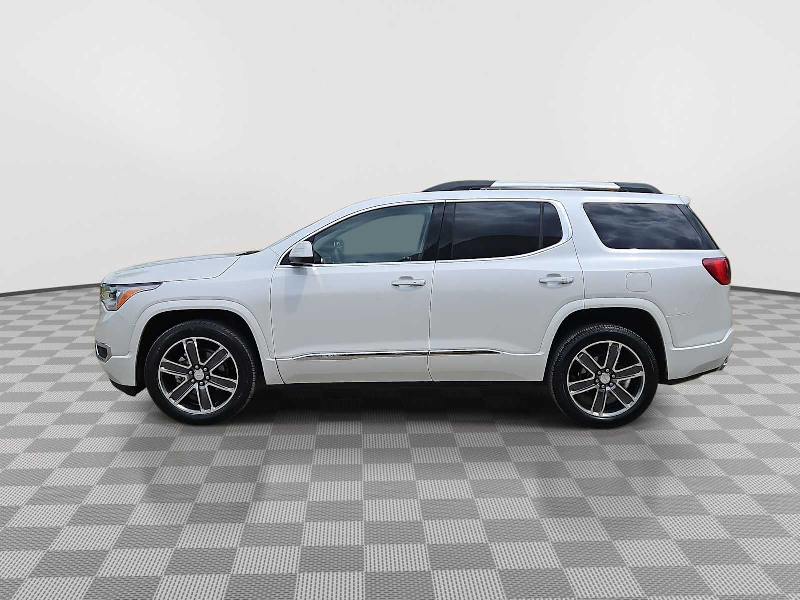 Thumbnail: 2017 GMC Acadia - 5