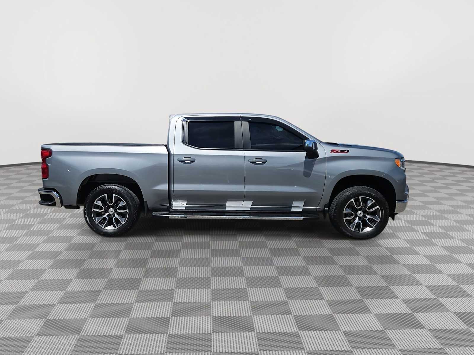 Thumbnail: 2023 Chevrolet Silverado 1500 - 9