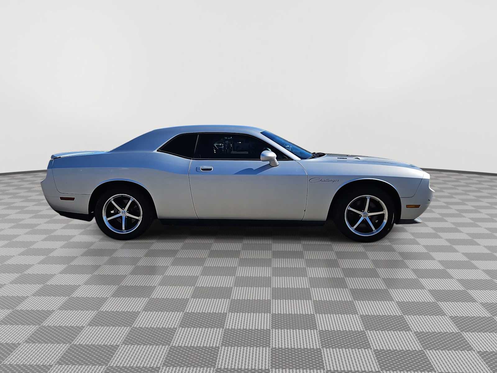 Thumbnail: 2010 Dodge Challenger - 9