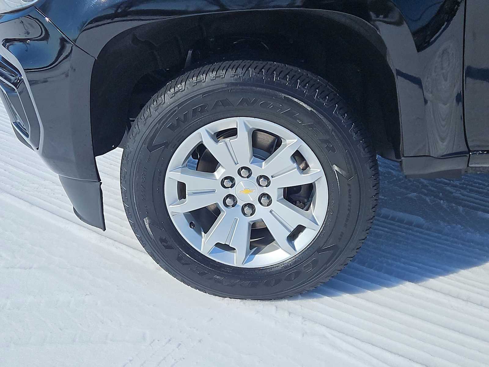 Thumbnail: 2021 Chevrolet Colorado - 14