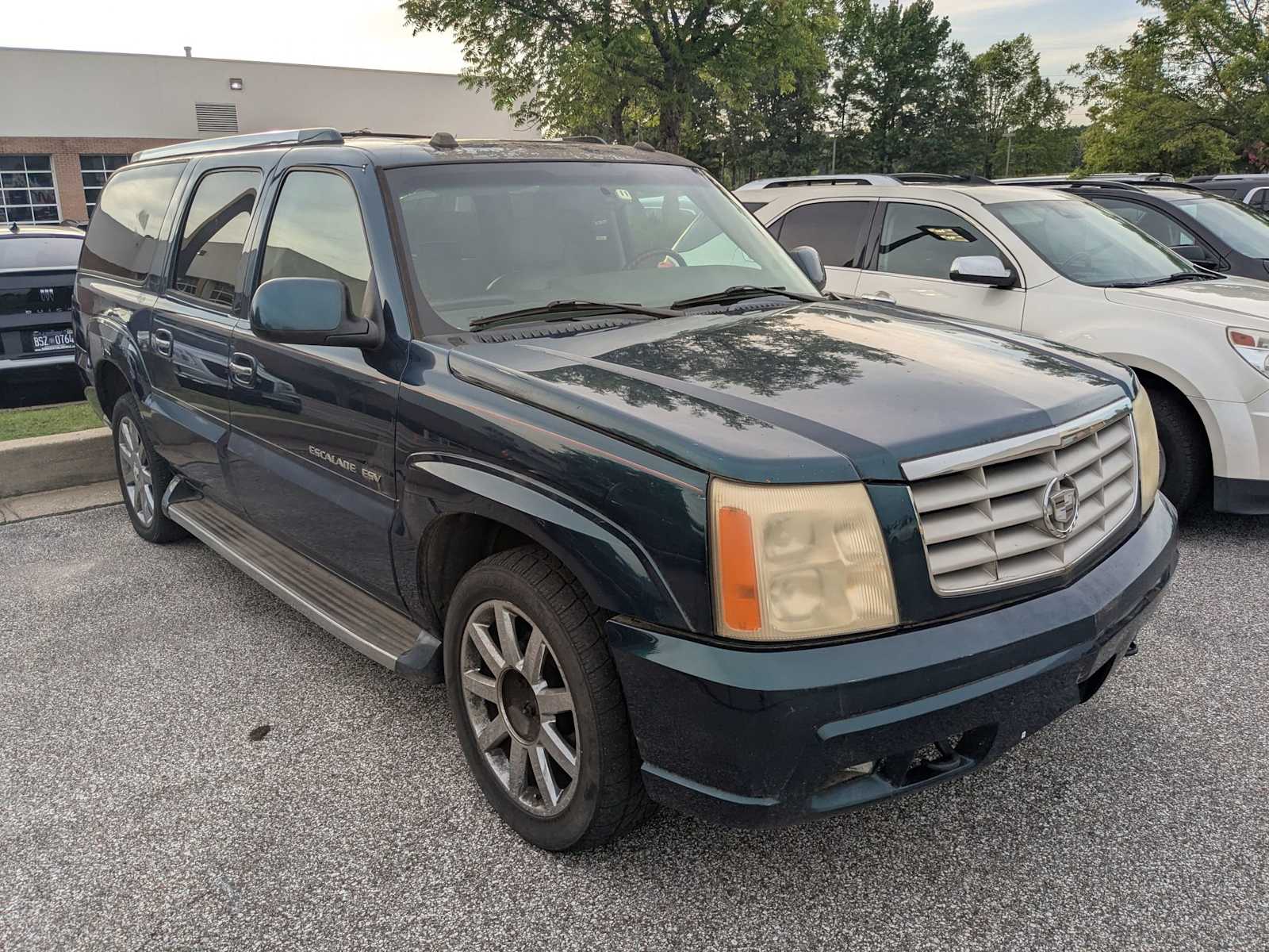Thumbnail: 2005 Cadillac Escalade - 3