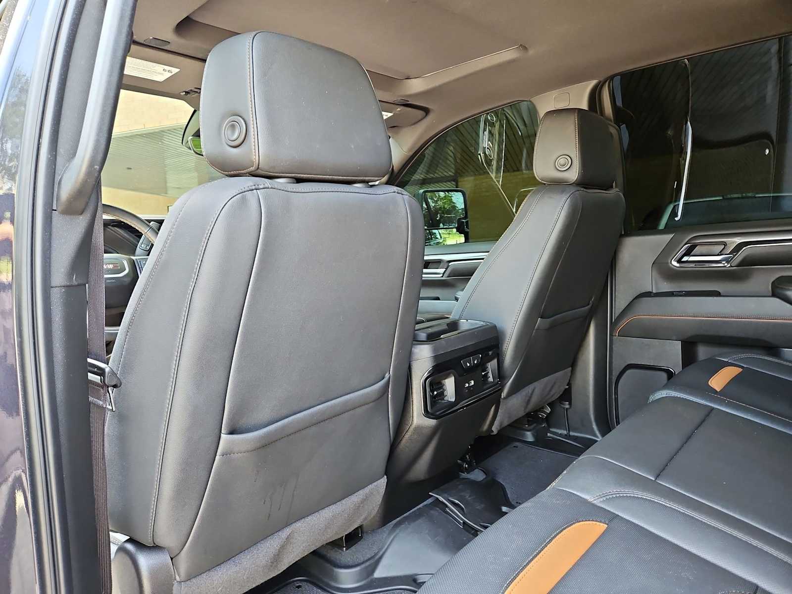 Thumbnail: 2024 GMC Sierra 2500 - 19