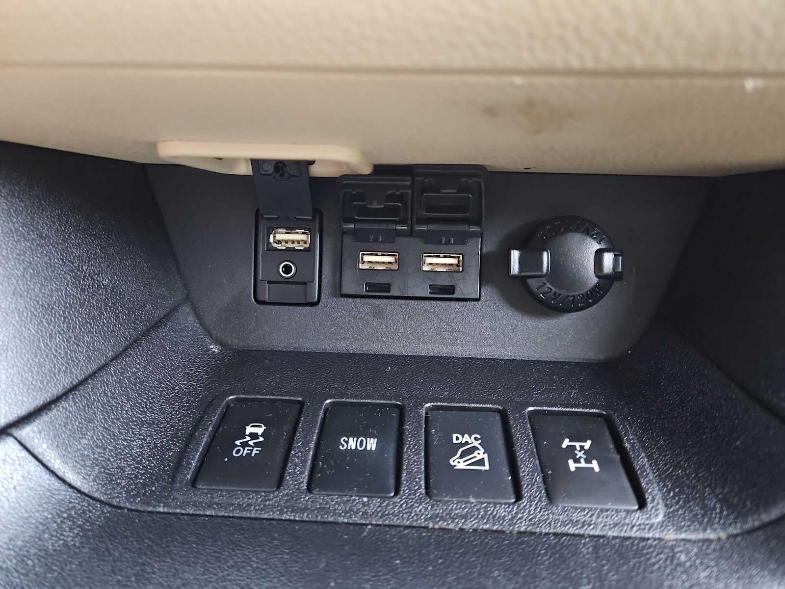 Thumbnail: 2019 Toyota Highlander - 32