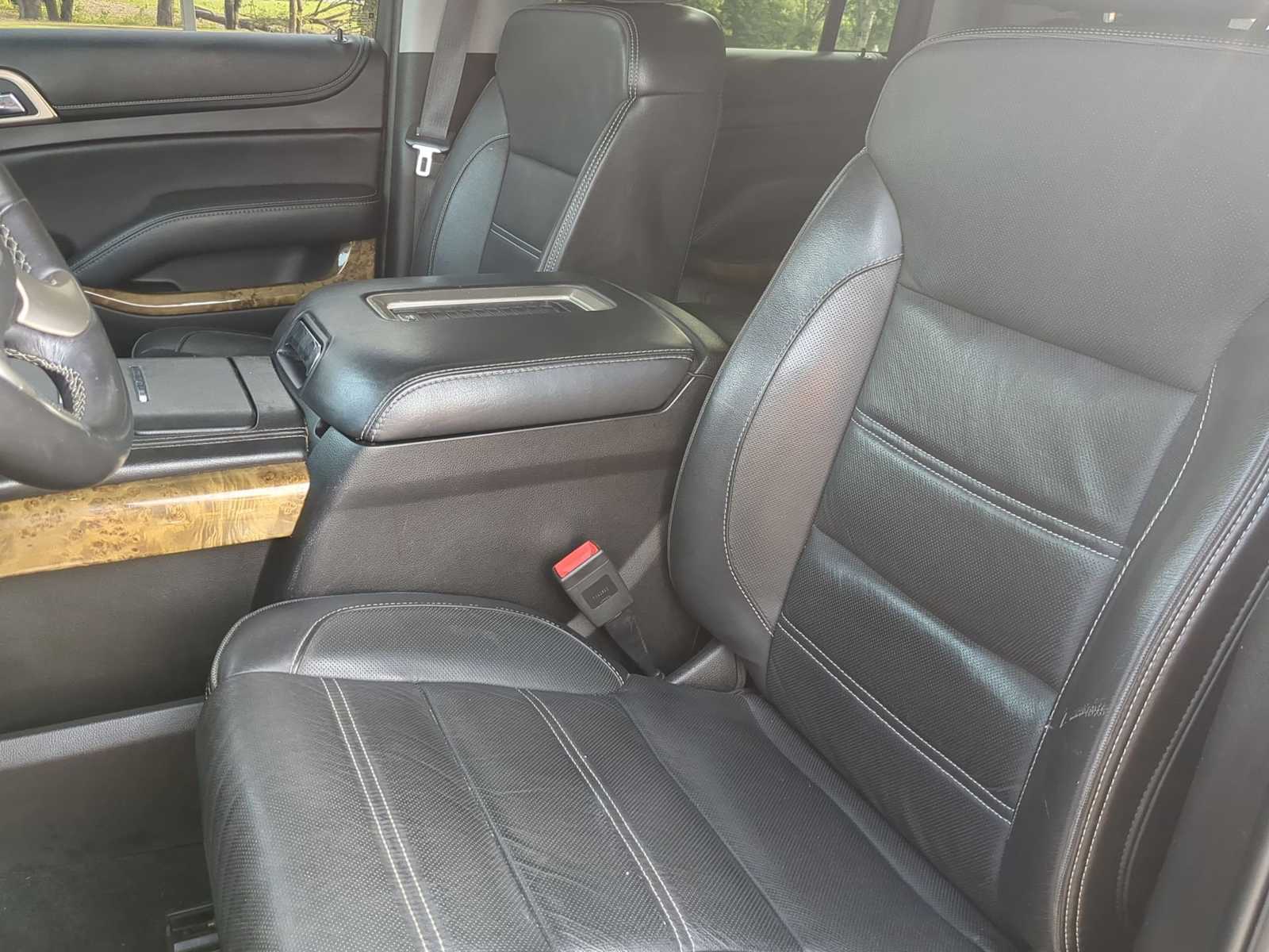 2017 GMC Yukon XL Denali 16