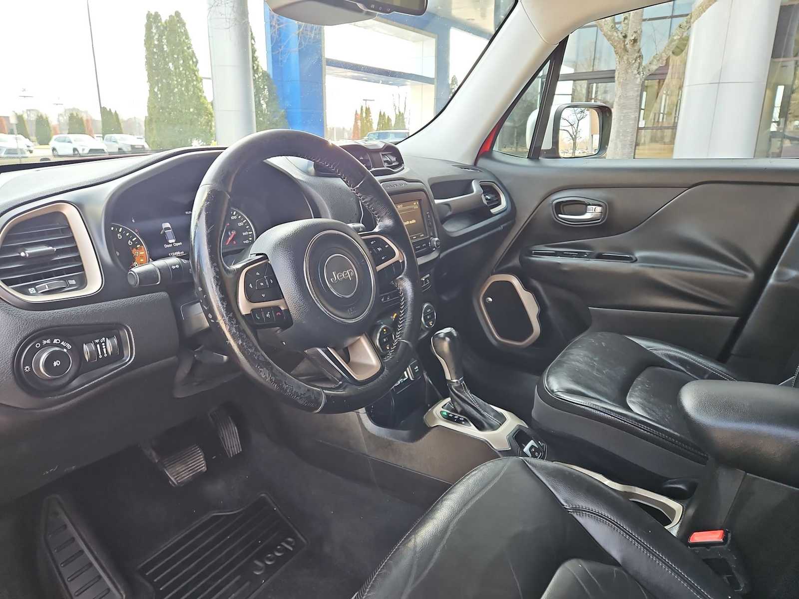 Thumbnail: 2016 Jeep Renegade - 10