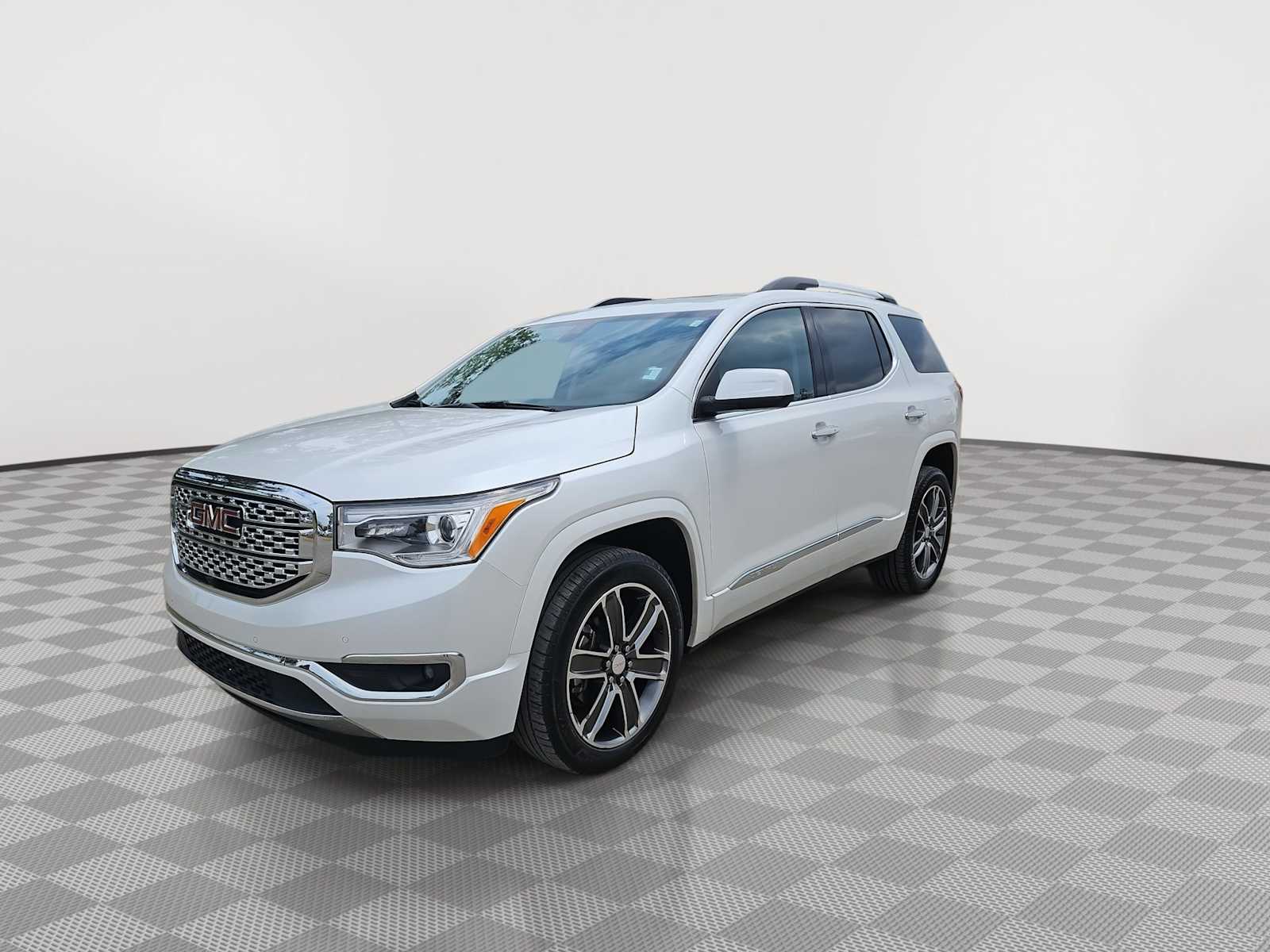 Thumbnail: 2017 GMC Acadia - 4