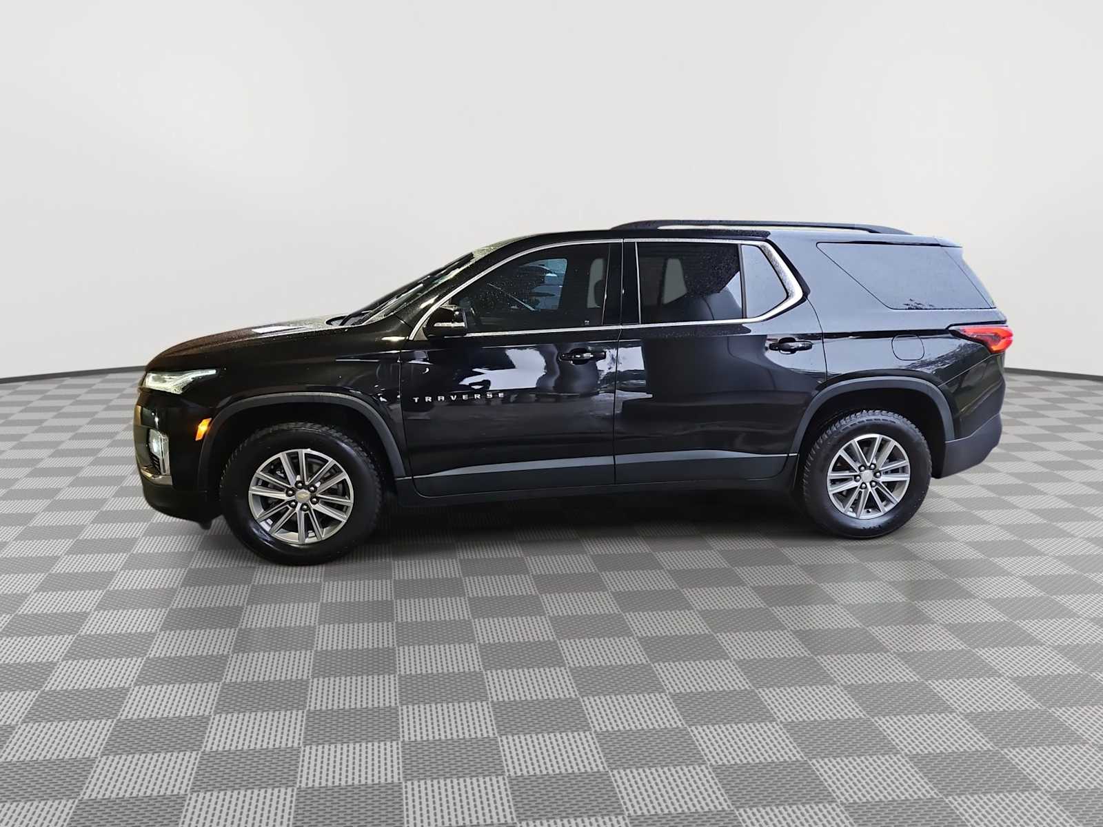 Thumbnail: 2022 Chevrolet Traverse - 5