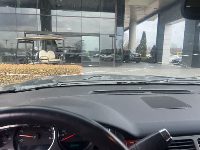 Thumbnail: 2013 Chevrolet Tahoe - 3