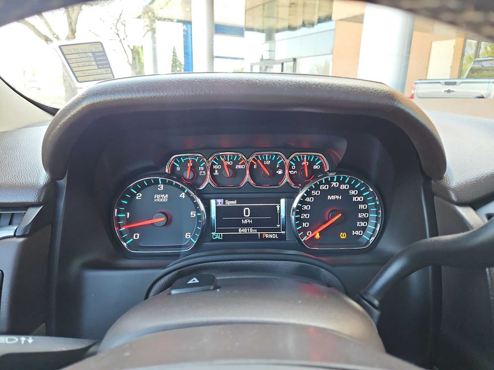 Thumbnail: 2018 Chevrolet Tahoe - 34