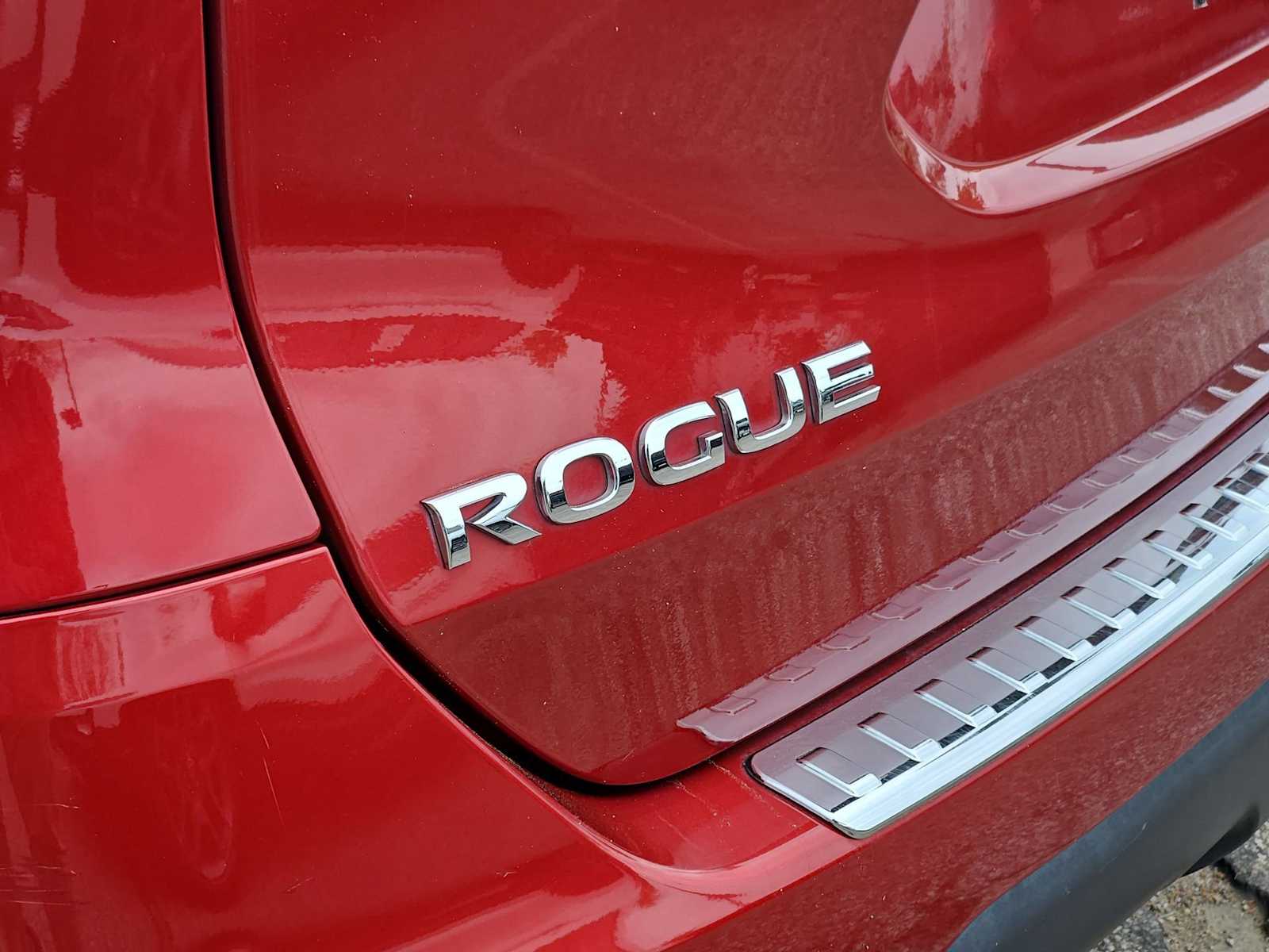 Thumbnail: 2015 Nissan Rogue - 13