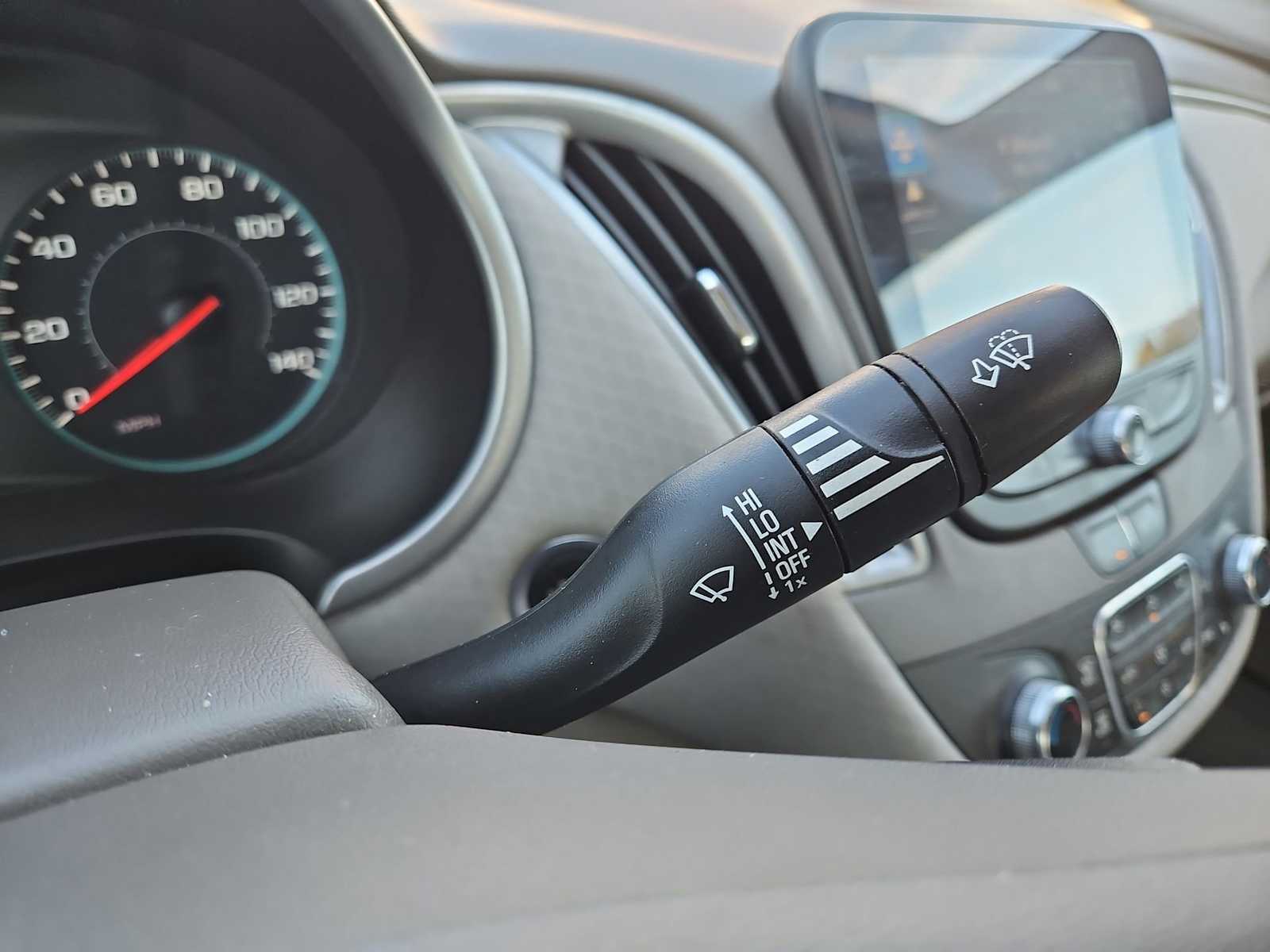 Thumbnail: 2022 Chevrolet Malibu - 26