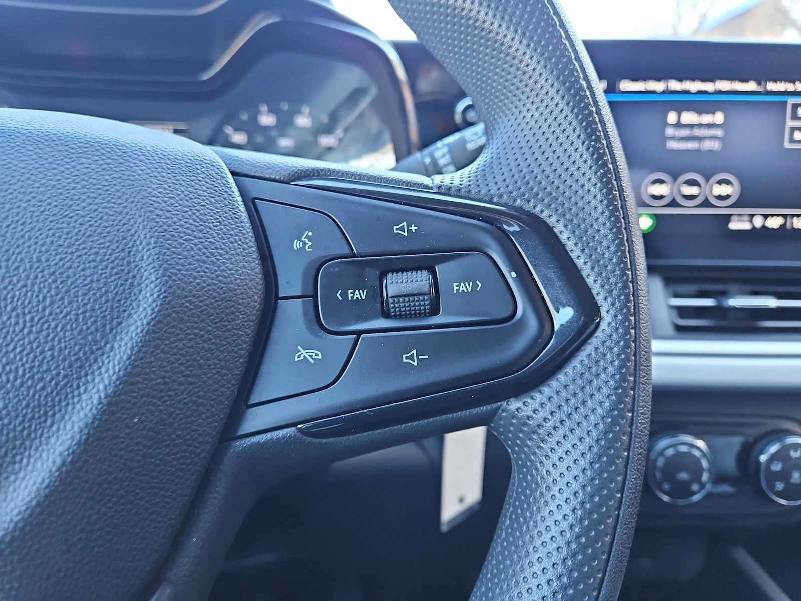 Thumbnail: 2025 Chevrolet Trax - 25