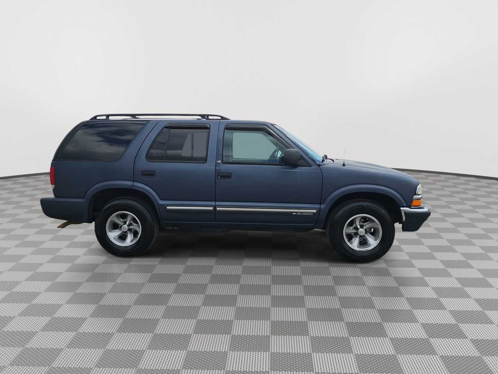 Thumbnail: 2000 Chevrolet Blazer - 15