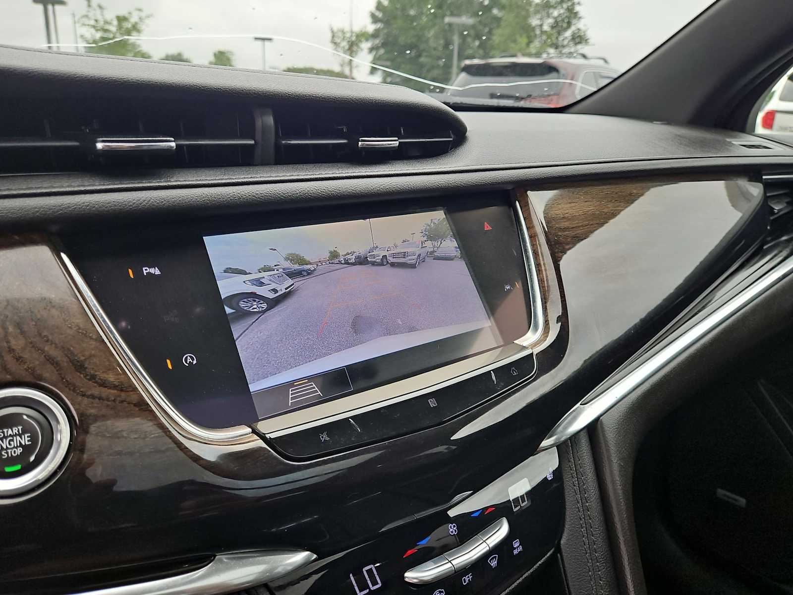 Thumbnail: 2020 Cadillac XT6 - 31