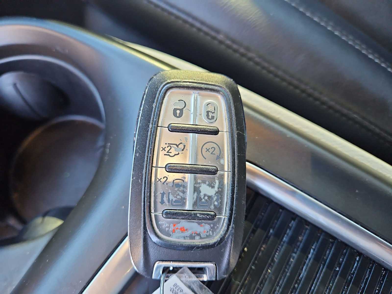 Thumbnail: 2022 Chrysler Pacifica - 34