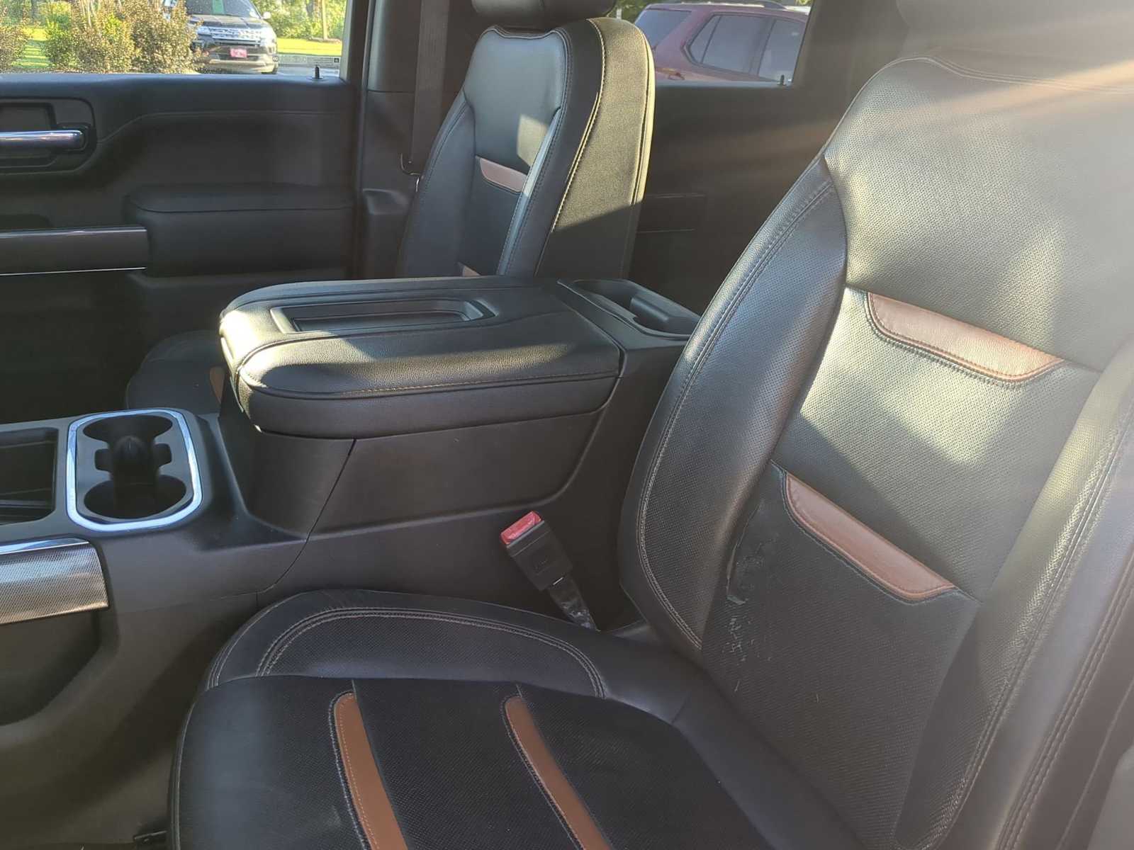 Thumbnail: 2022 GMC Sierra 3500 - 16