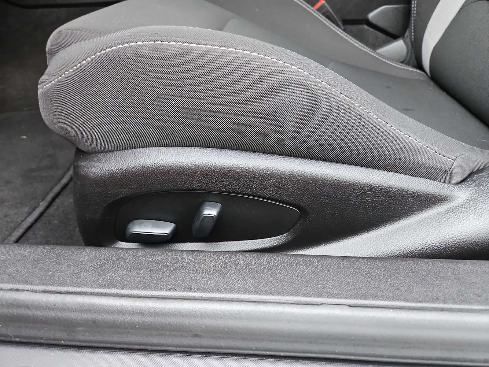 Thumbnail: 2021 Chevrolet Camaro - 17