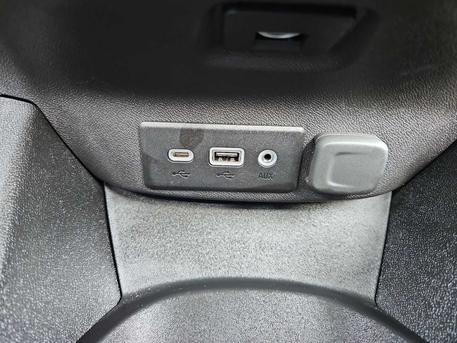 Thumbnail: 2024 Chevrolet Malibu - 31