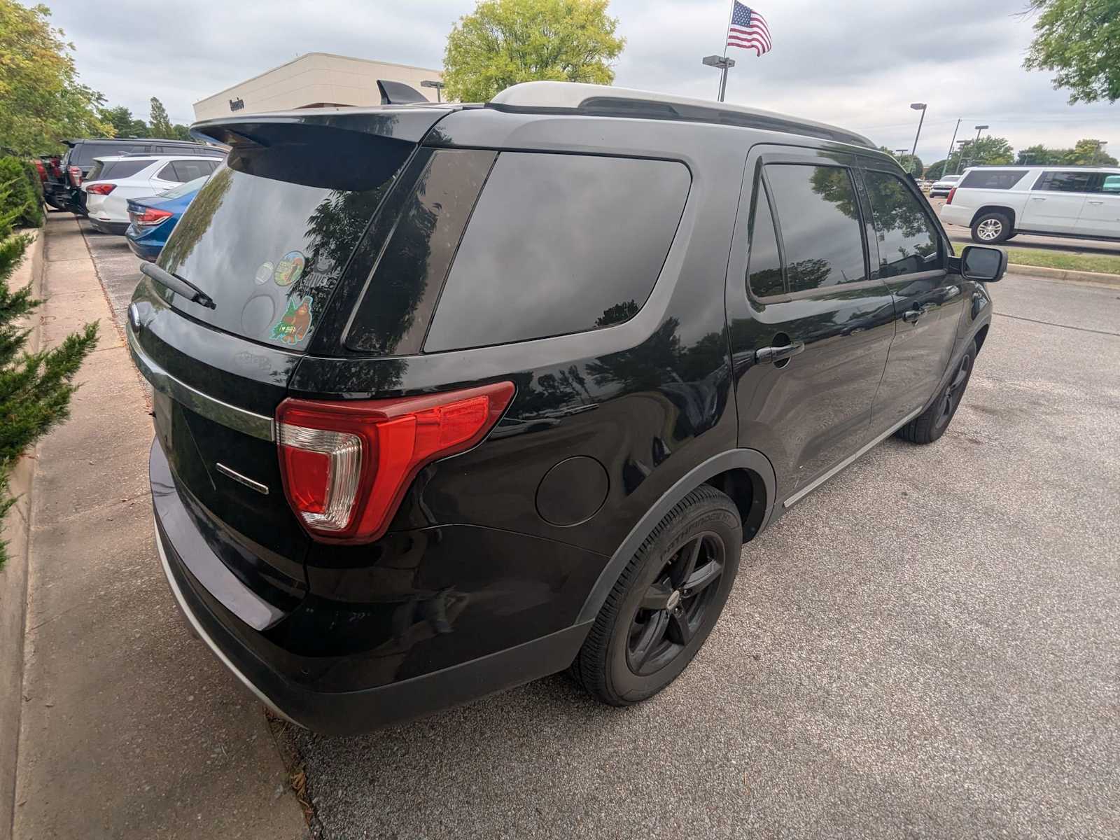Thumbnail: 2016 Ford Explorer - 4