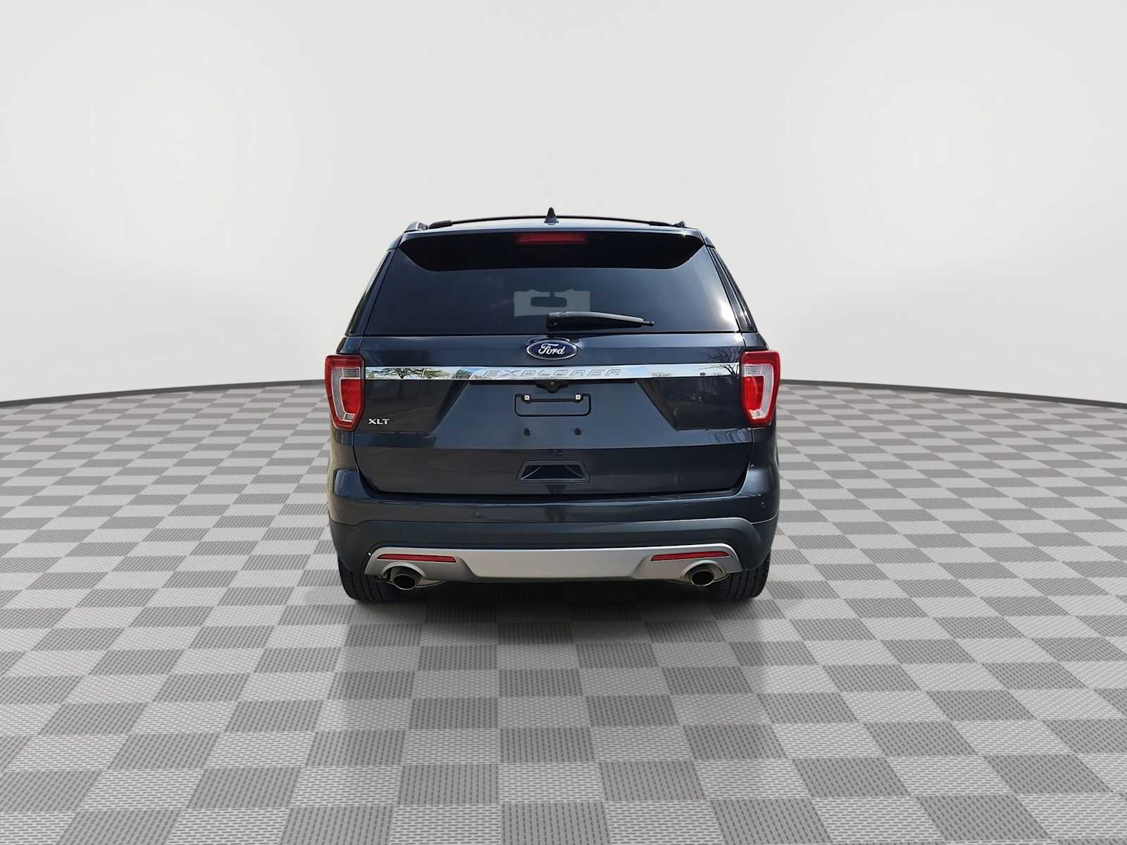 Thumbnail: 2017 Ford Explorer - 7