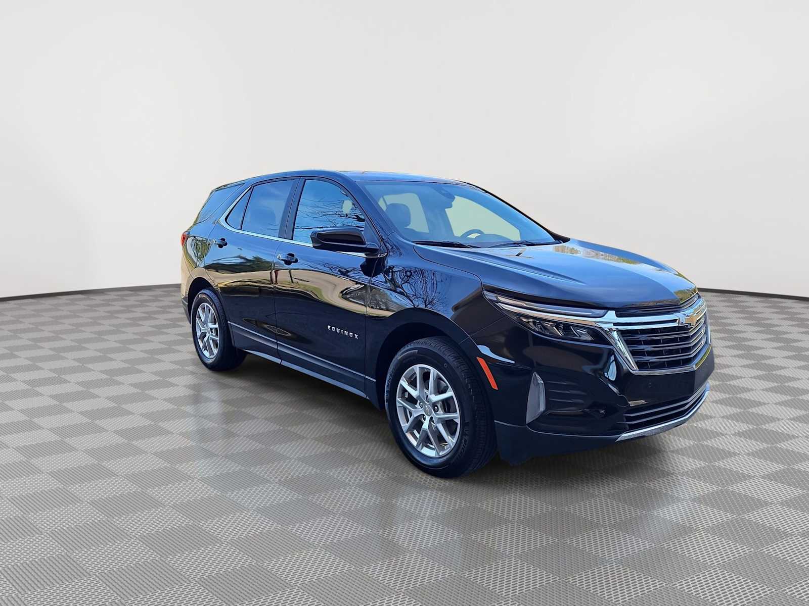 Thumbnail: 2024 Chevrolet Equinox - 2