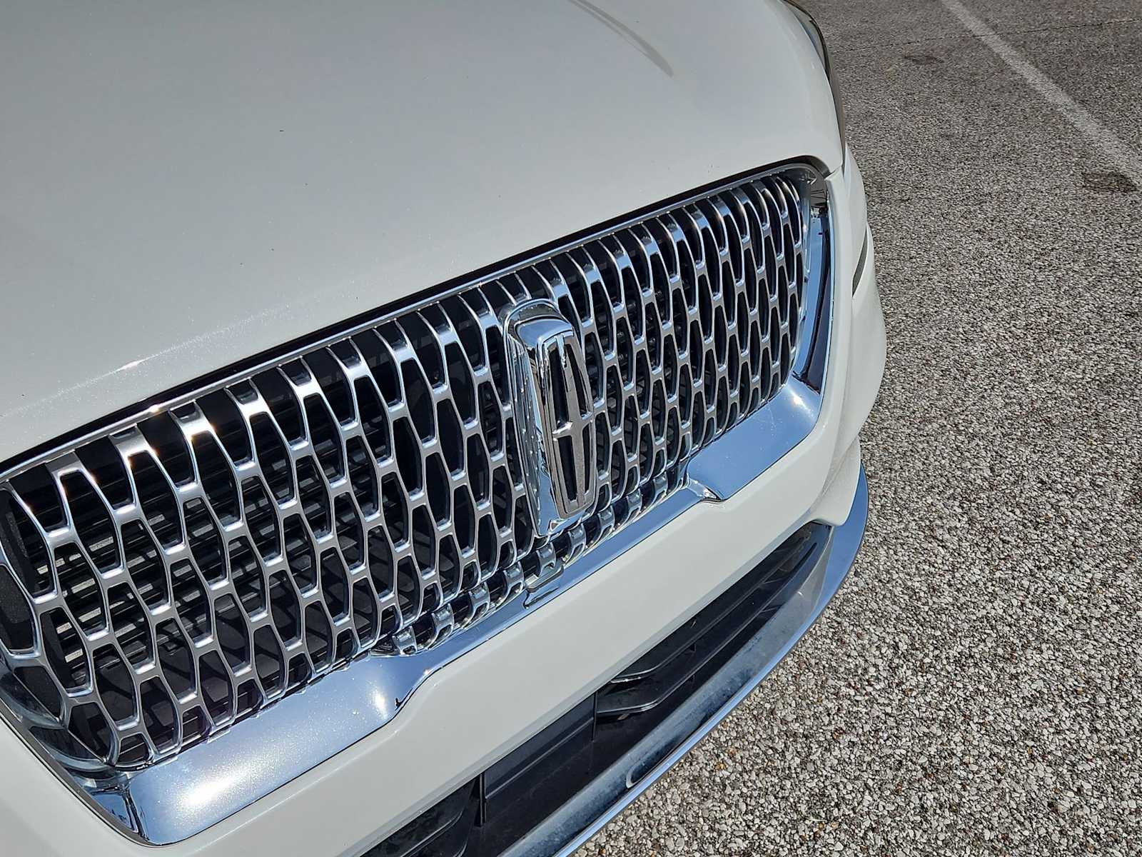 Thumbnail: 2021 Lincoln Corsair - 12