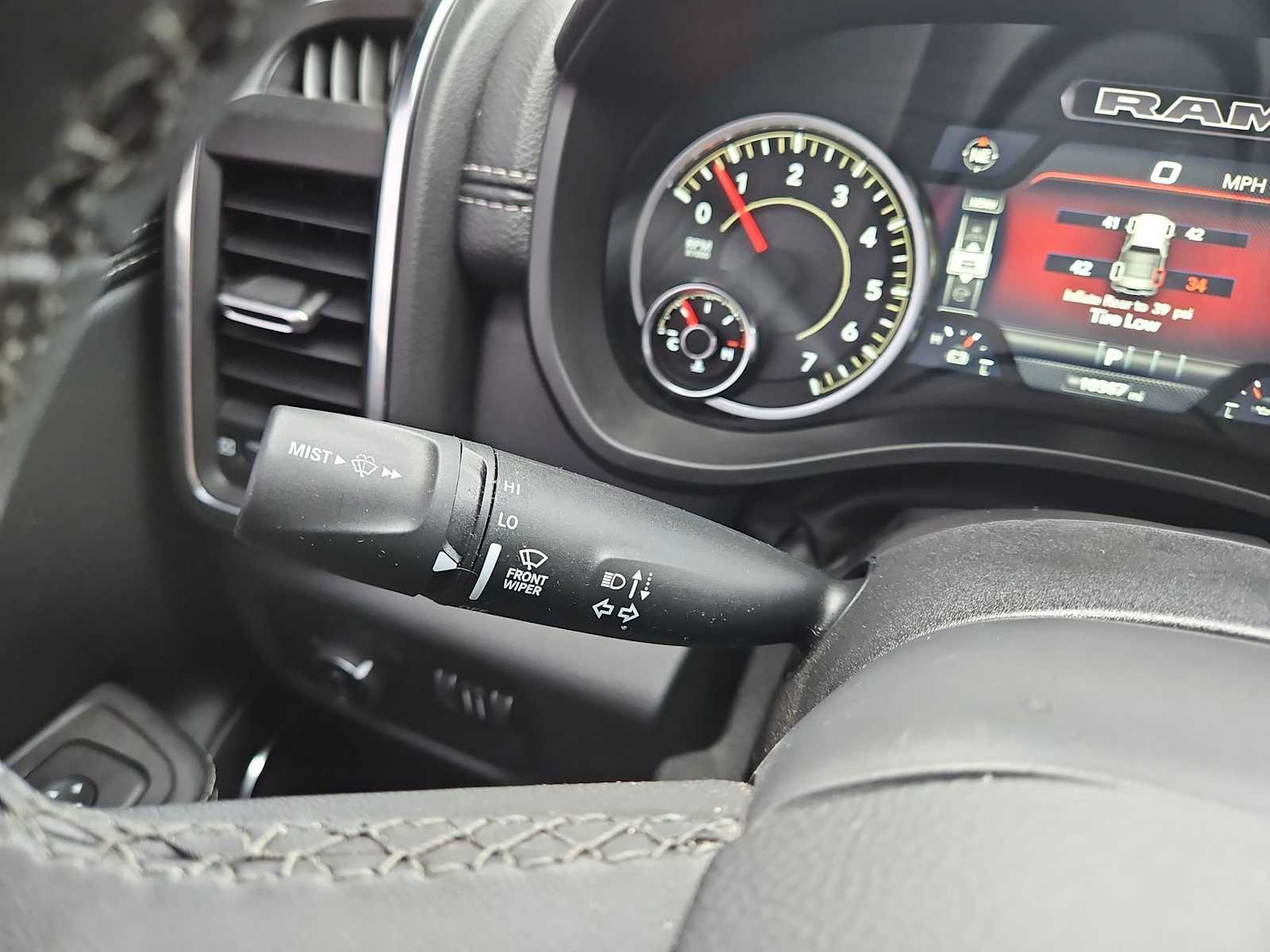 Thumbnail: 2025 RAM 1500 - 26