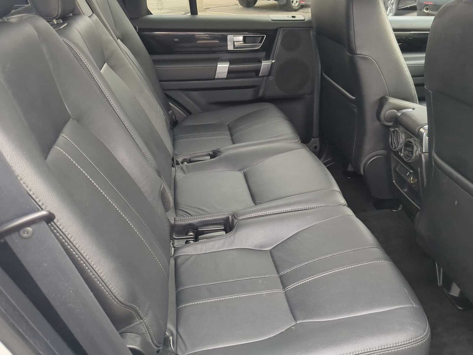 Thumbnail: 2011 Land Rover LR4 - 20