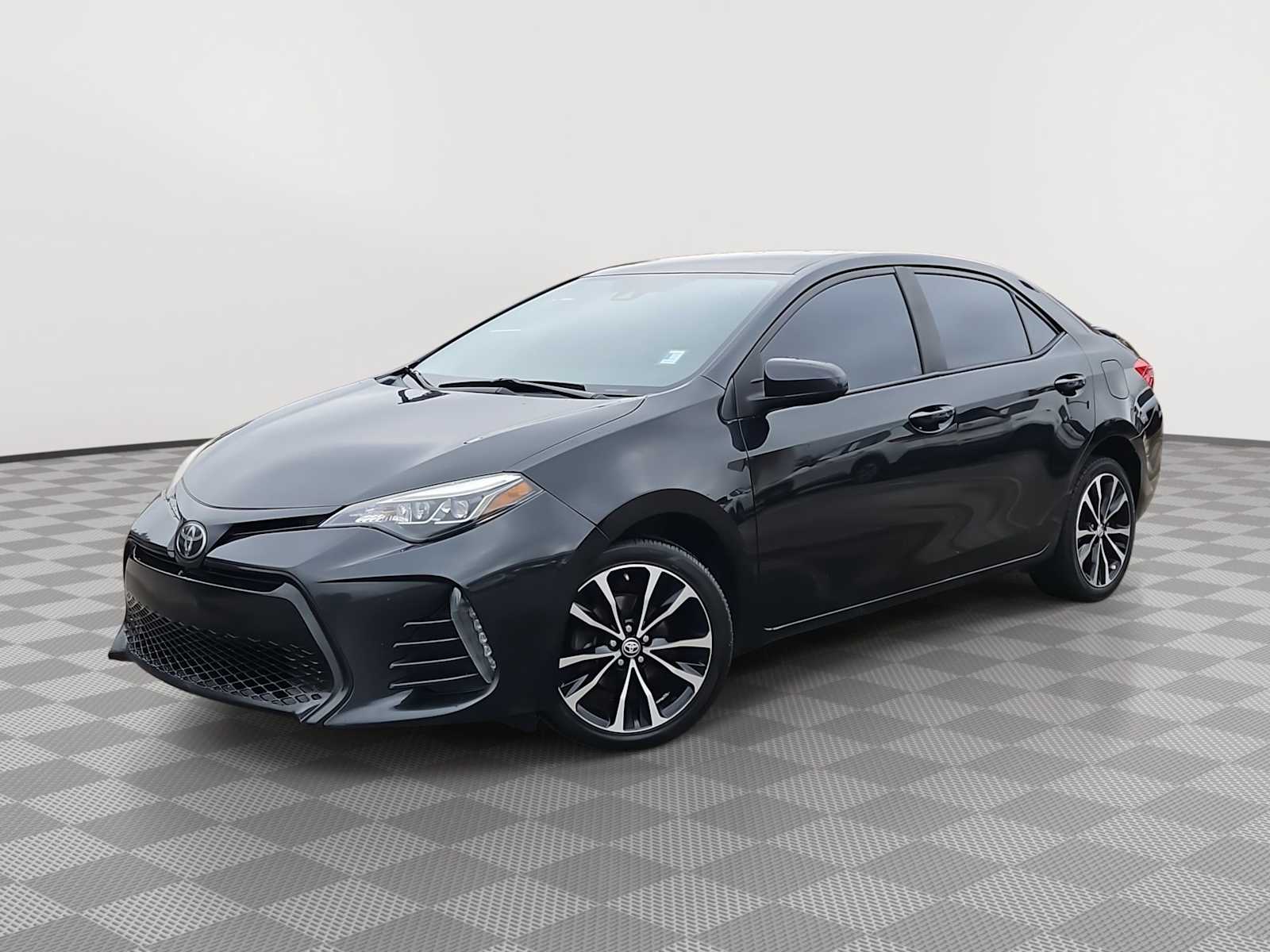 Thumbnail: 2018 Toyota Corolla - 1