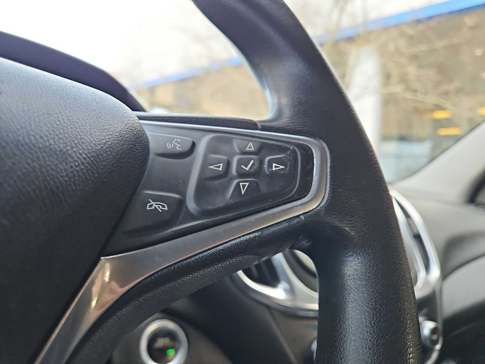 Thumbnail: 2018 Chevrolet Equinox - 28