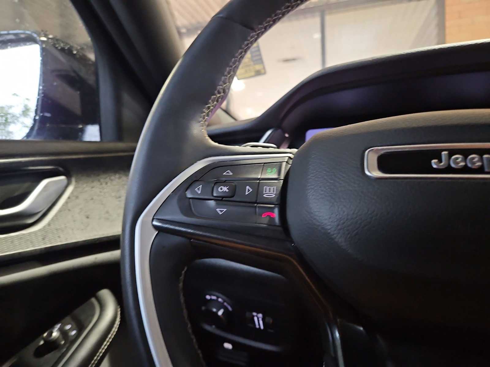 Thumbnail: 2023 Jeep Grand Cherokee L - 23