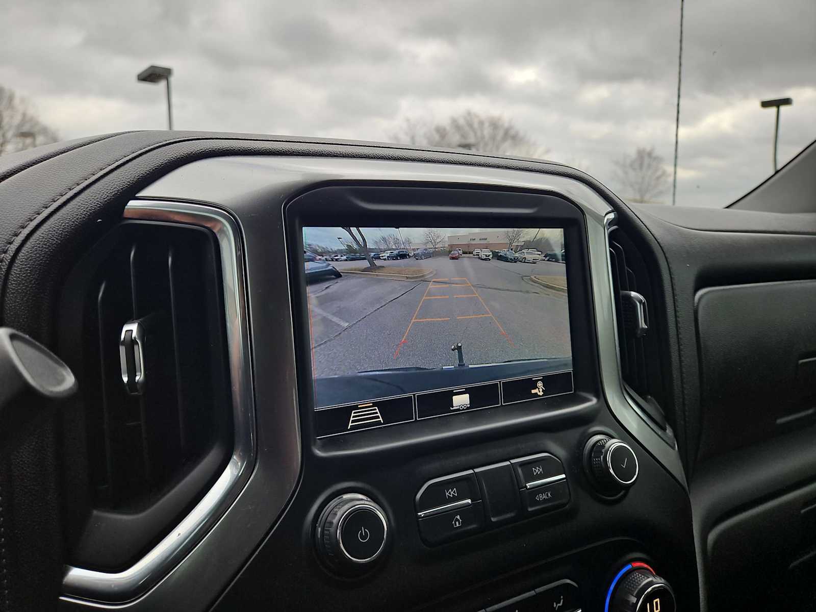 Thumbnail: 2020 Chevrolet Silverado 1500 - 28