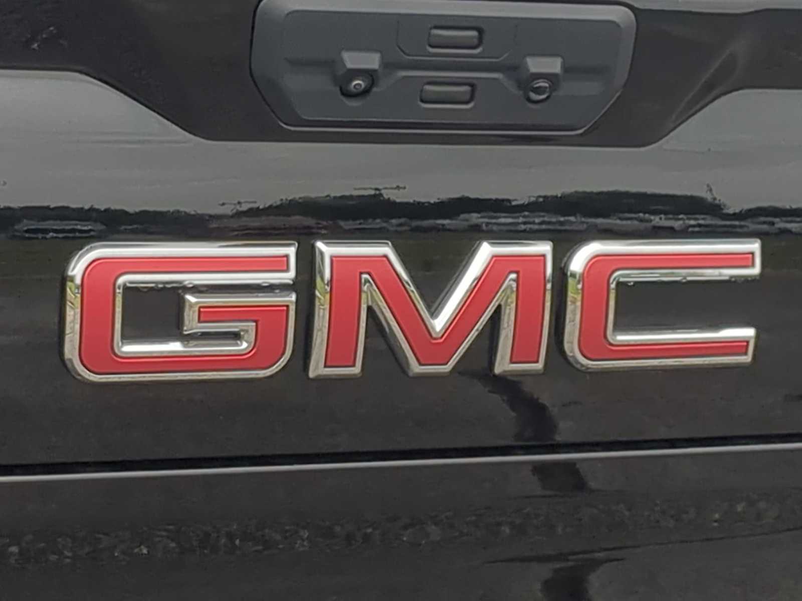 2023 GMC Sierra 1500 SLT 12