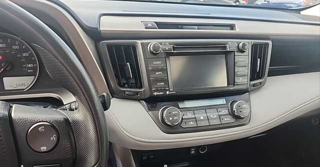 Thumbnail: 2015 Toyota RAV4 - 4