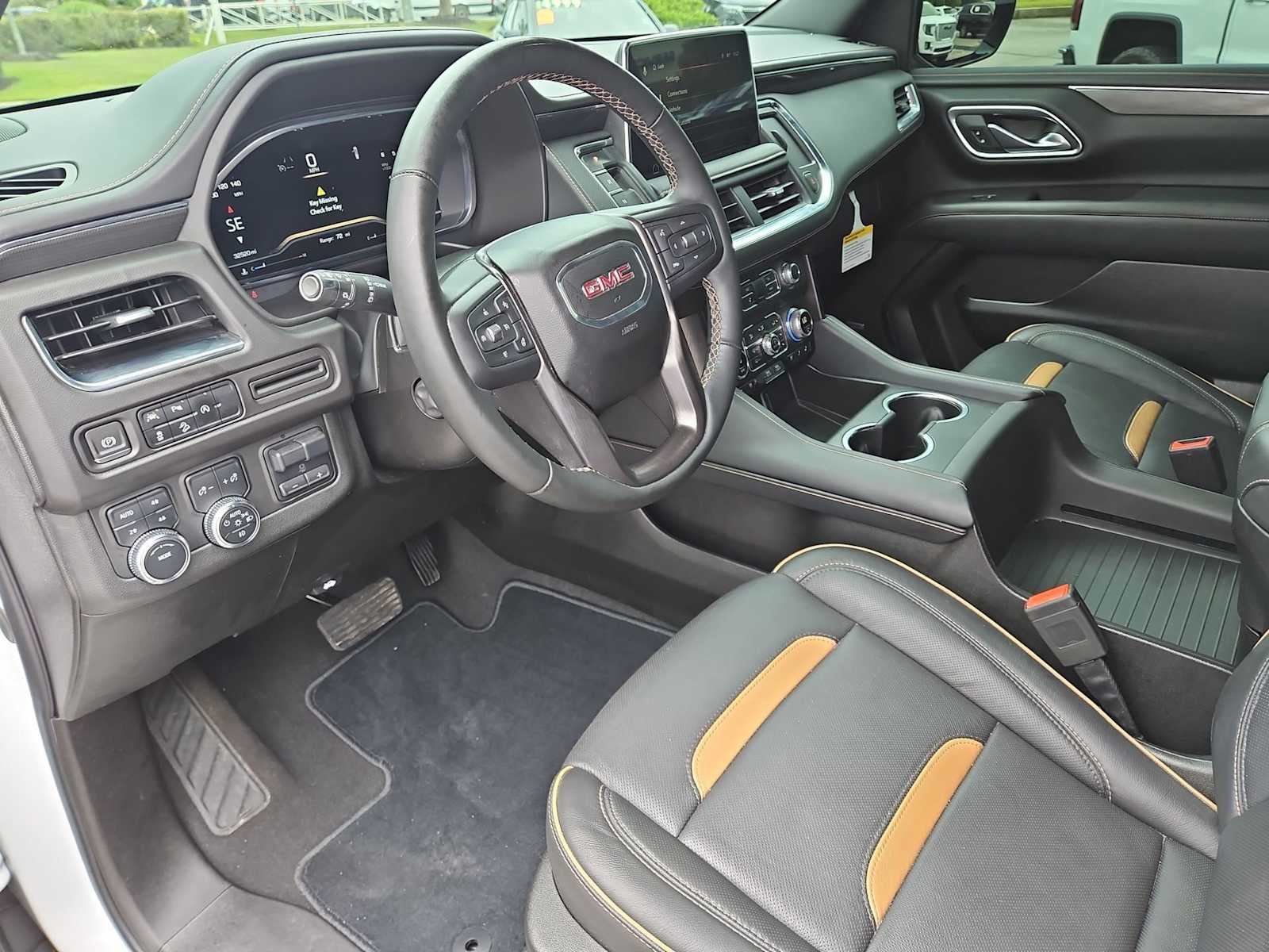 Thumbnail: 2023 GMC Yukon XL - 10