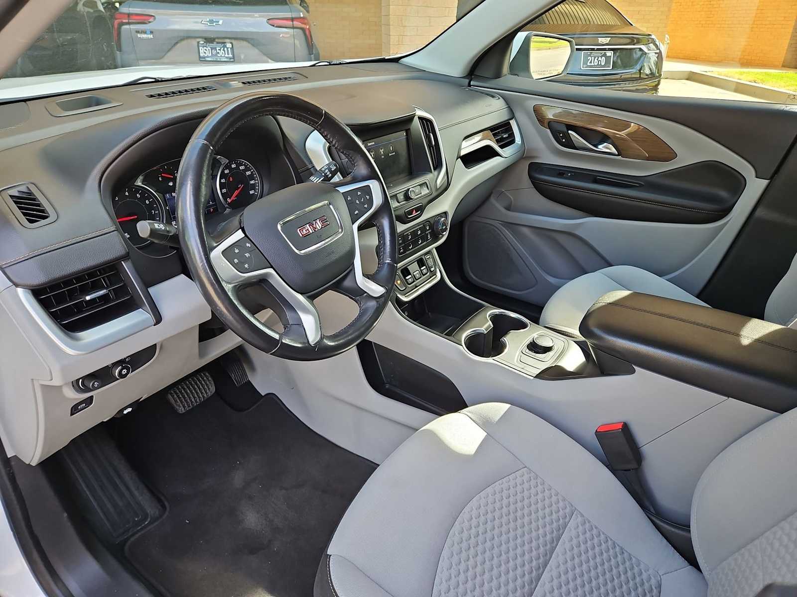 Thumbnail: 2020 GMC Terrain - 10