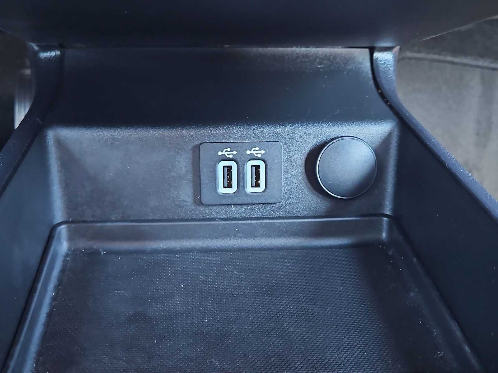 Thumbnail: 2020 Ford Fusion - 30